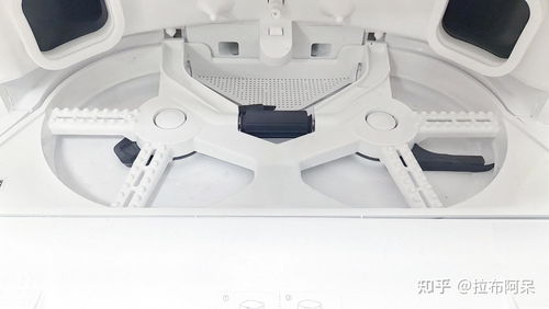 年初新品大pk,追覓 石頭 科沃斯各自推出的旗艦產(chǎn)品究竟誰(shuí)更值得買(mǎi) 怎么選才能一機(jī)到位,徹底解放雙手